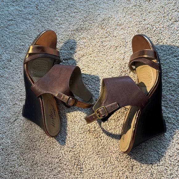 DexFlex Comfort Open Toe Brown & Shiny Copper Ankle Strap Sandals Size 8.5 - Picture 10 of 12